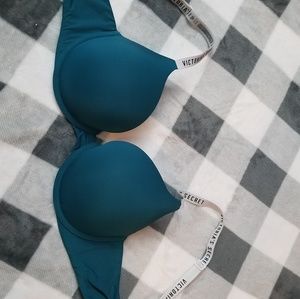 Victoria's Secret Full Coverage T-Shirt Bra 38C